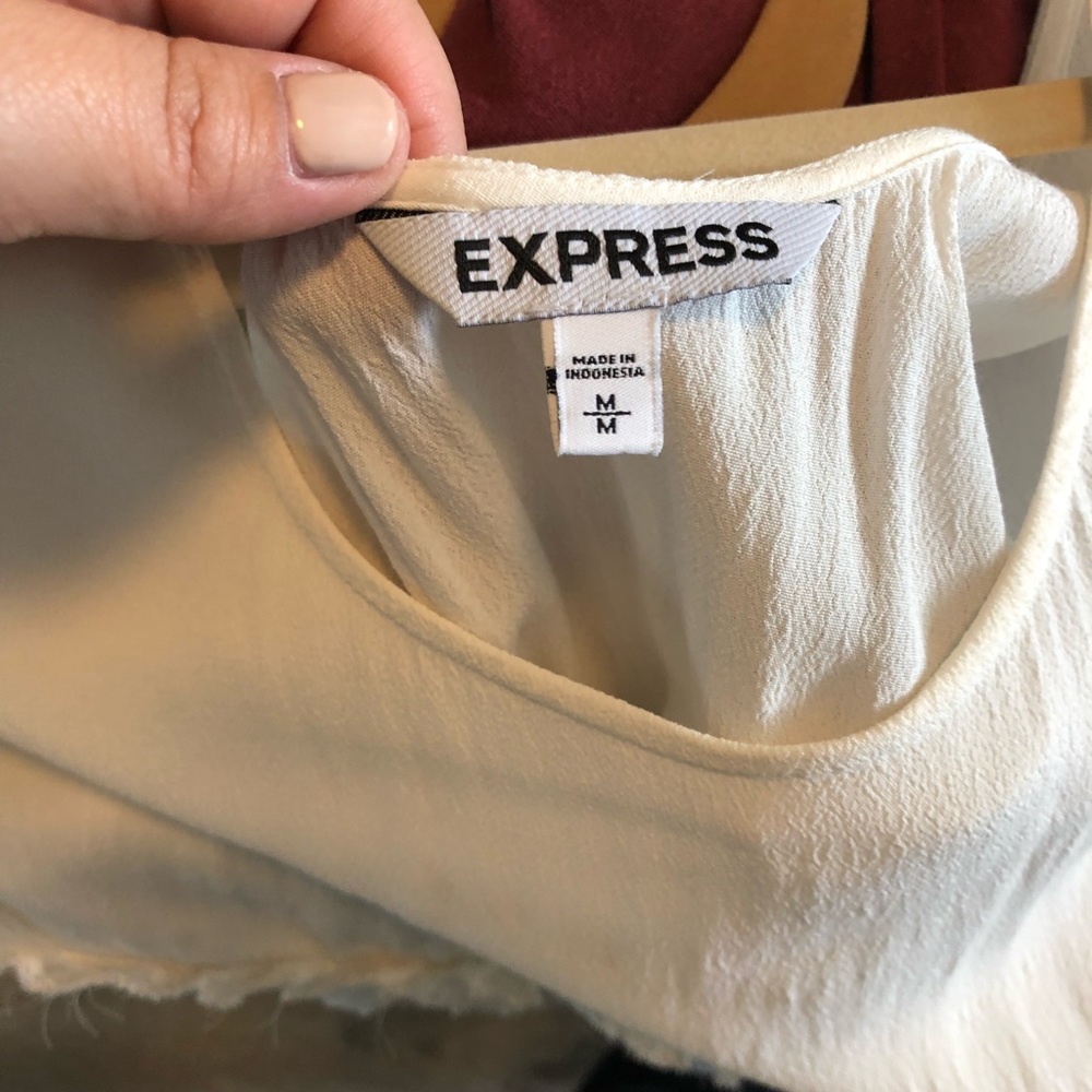 Express Hi-Lo top - Picture 4 of 4